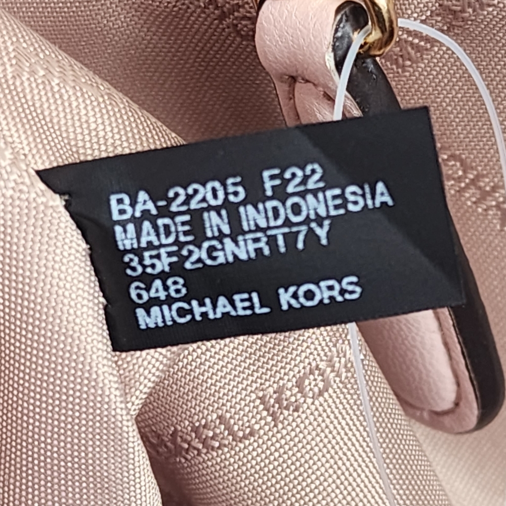 Michael Kors Serena Large Pink Shoulder Bag - Picture 6 of 9